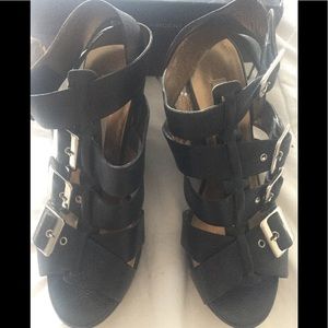 Cynthia Vincent Harper Wedge Sandals Size 7